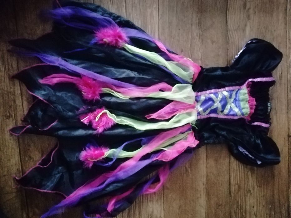 Strój karnawałowy , przebranie na bal