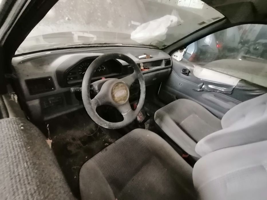 Ford Courier - Peças