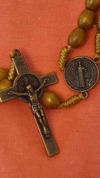 Różaniec św Benedykta