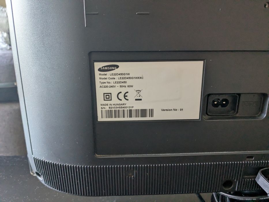 Televisão Samsung 22" (Modelo LE22D450G1W) - Como Nova