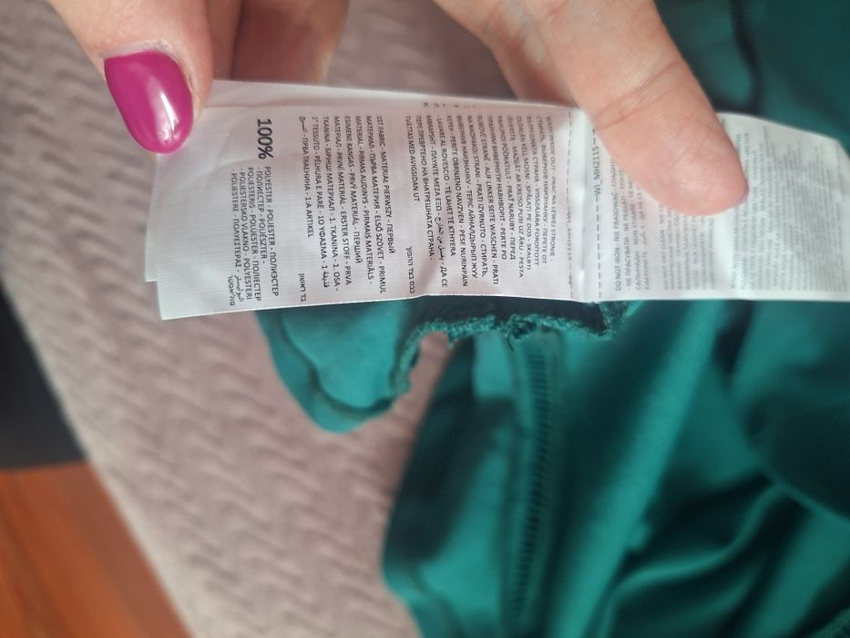 Zielona sukienka z falbanką Mohito M
