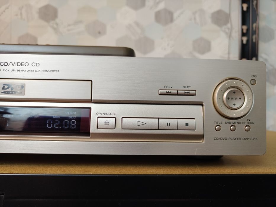 Odtwarzacz DVD CD Sony DVD-S715 z pilotem złoty
