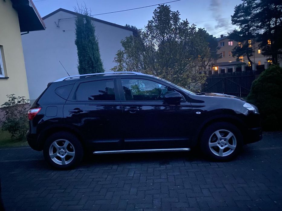 Nissan Qashqai Salon Polska, bezwypadkowy, garażowany, 2 komplety kół, panorama