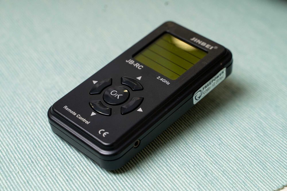 Kit 2 Flashes de estúdio Jinbei 300w + Extras