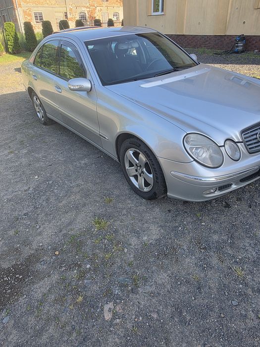 Mercedes-Benz  W211 270CDI 2002 ROK
