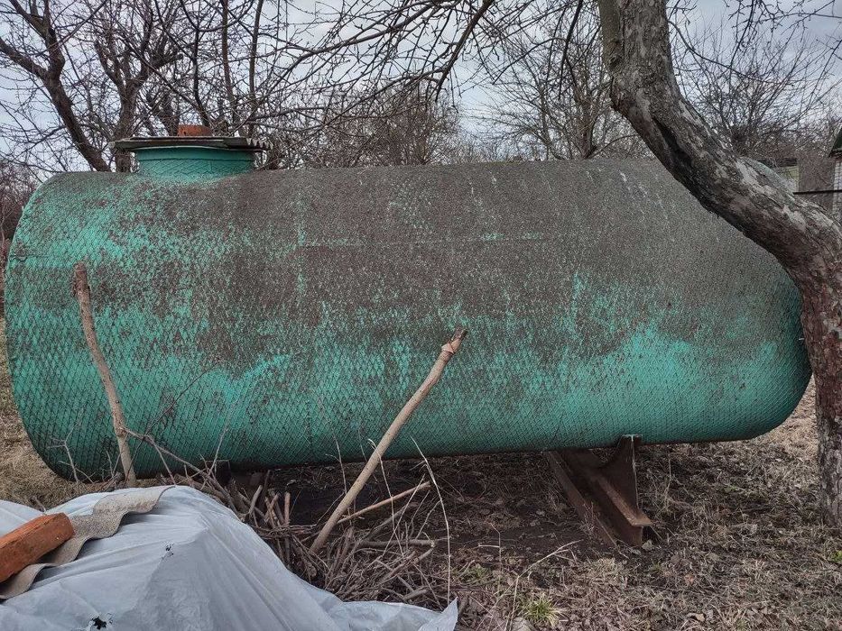 Ємність (бочка) 5,83 м.куб /вага 0,9т /довж.3,3м /діам.1,5м /Cамовивіз