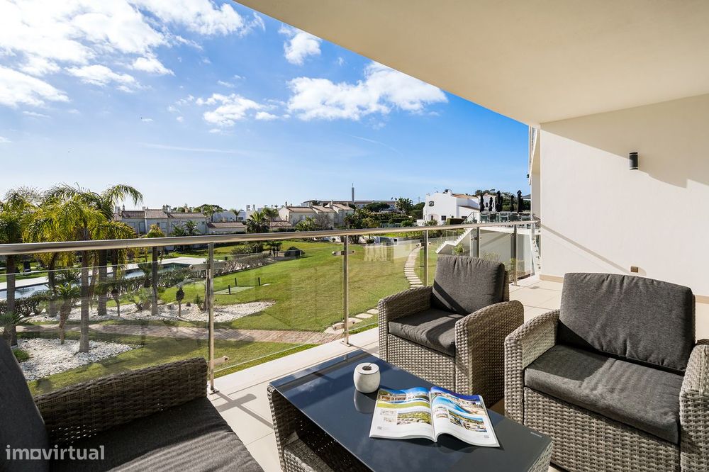 Apartamento T1 com vista mar a 600m da praia — Albufeira E Olhos De Água, Faro