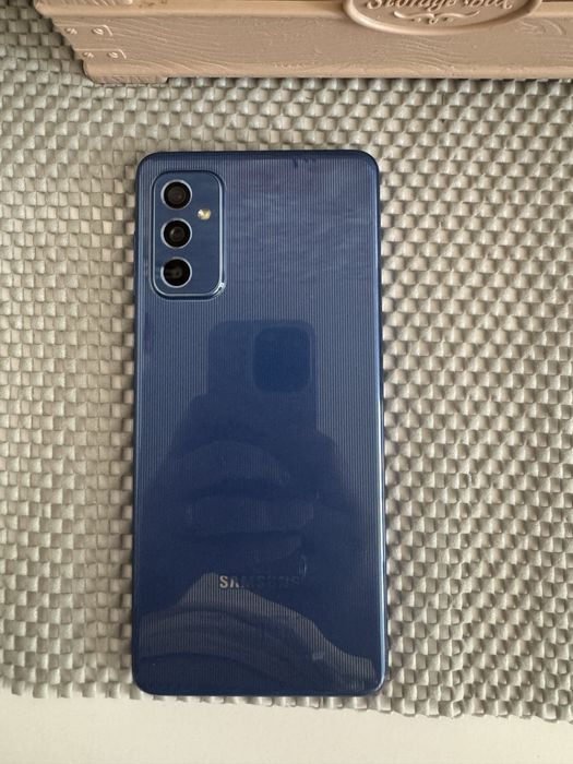 Телефон Samsung Galaxy M52 5G