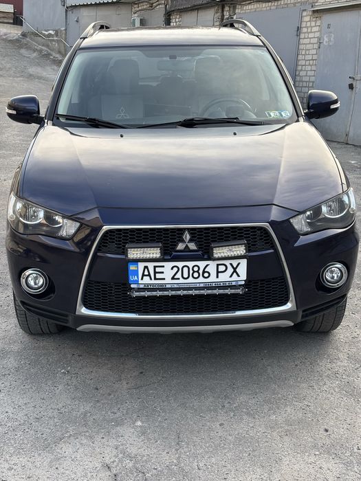 Продам Mitsubishi Outlander XL