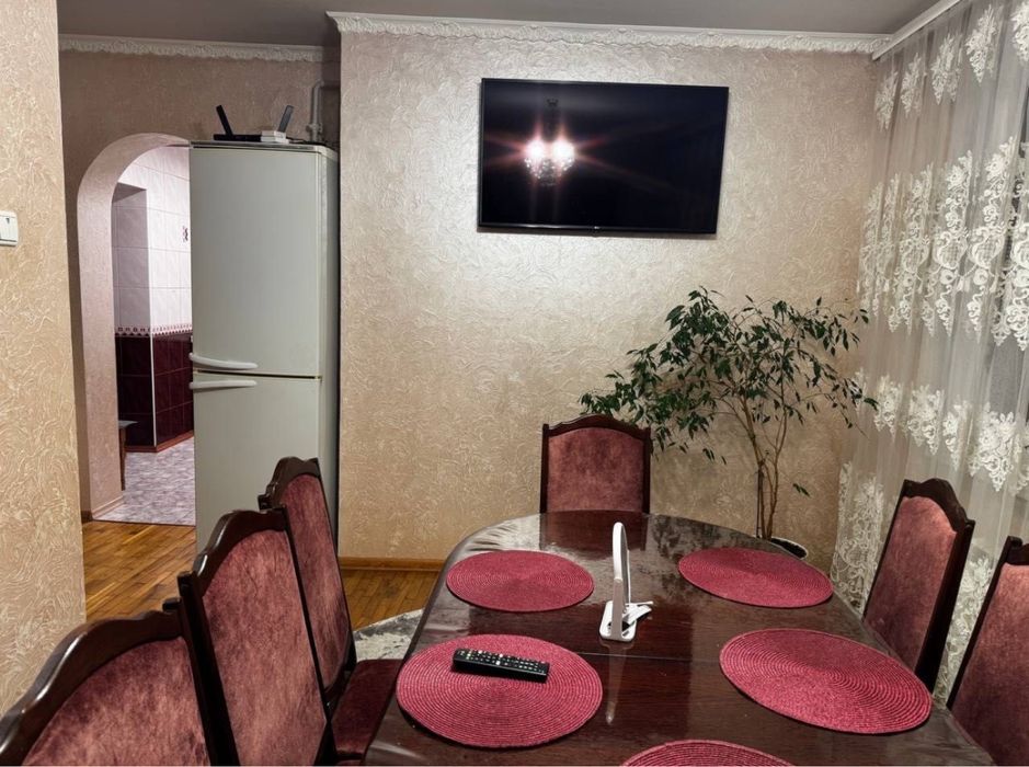 3-кімнатна квартира з євроремонтом, центр міста•