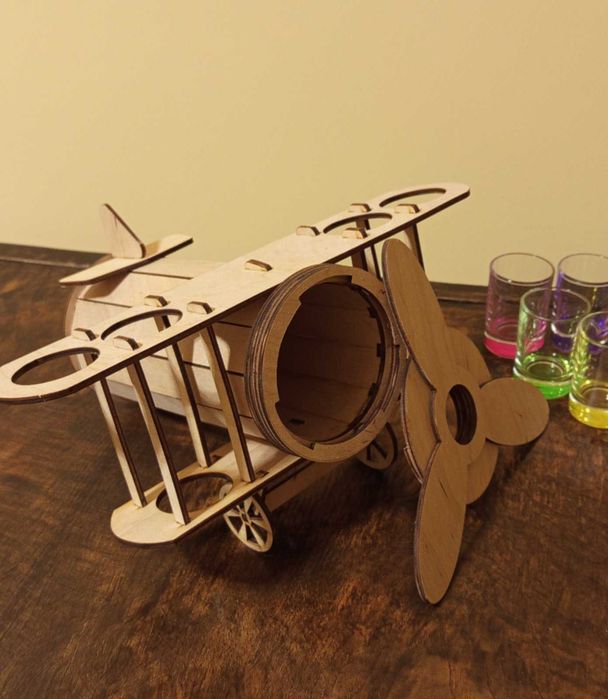 Ялинка, іграшки, сувеніри, заготовки для творчості, шкільне приладдя