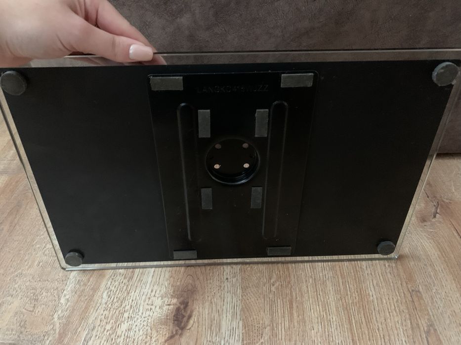 Телевізор SHARP LC-32LU700E