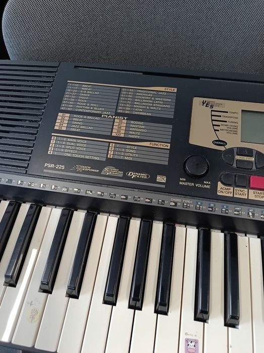 Keyboard Yamaha PSR 225