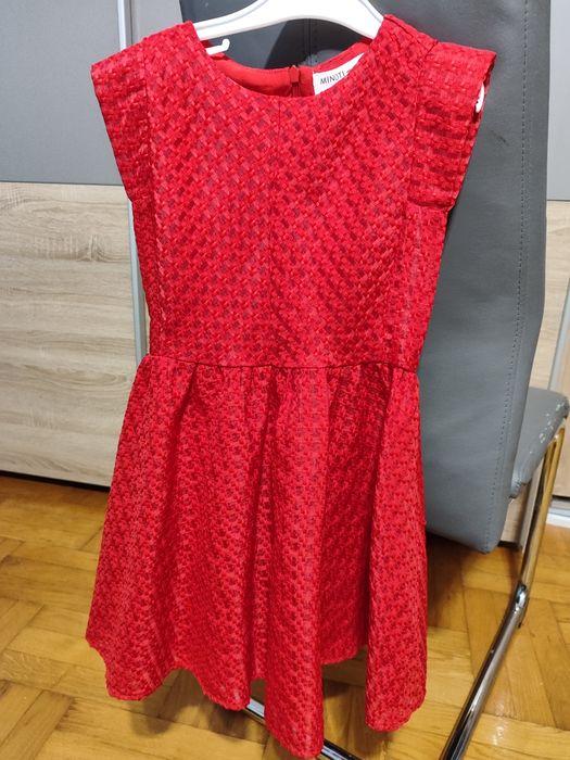 Czerwona sukienka 110/116