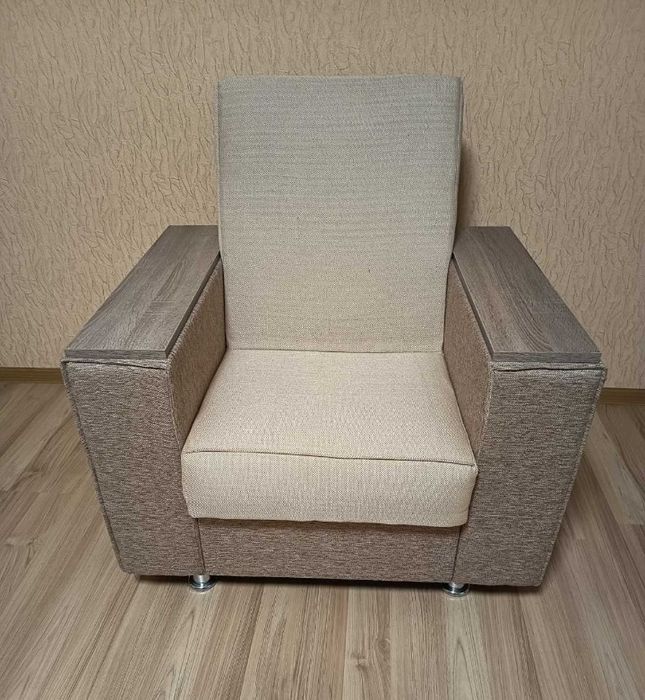 Продам комплект меблів в м.Хуст