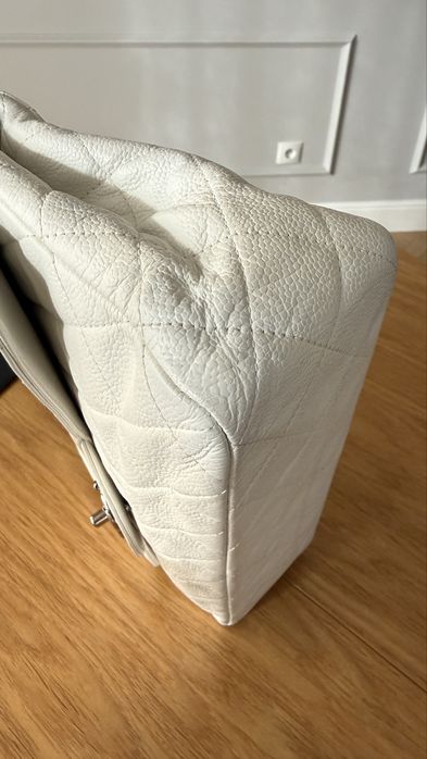 Torebka Chanel Jumbo Classic Single Flap biala