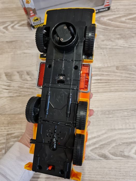 Машина бензовоз, музична