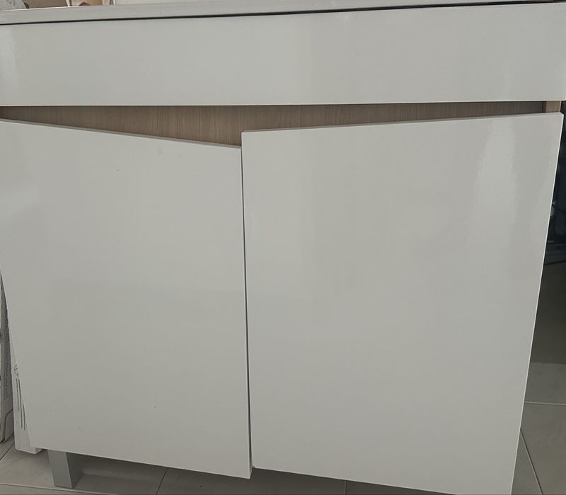 Móvel com lavatório 80 cm branco e carvalho