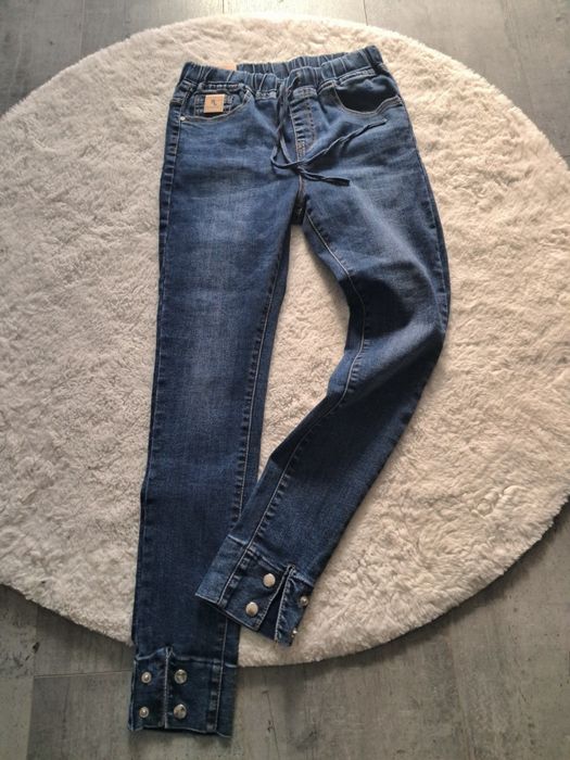 Nowe spodnie jeansowe