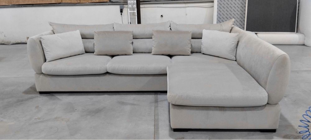 Диван Blanche Parma б/в