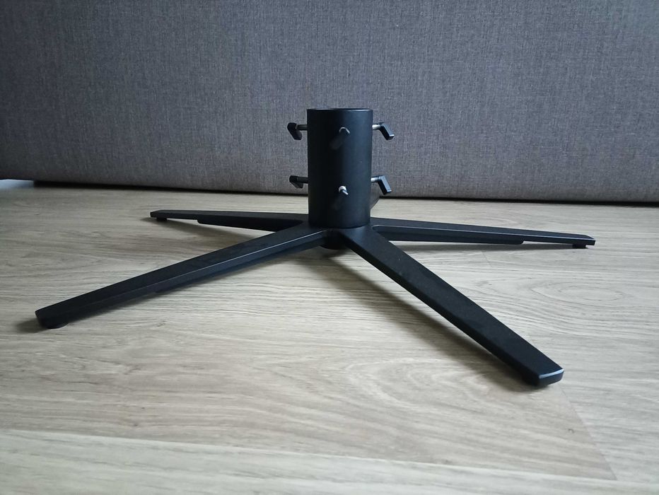 Masywny stojak reklamowy