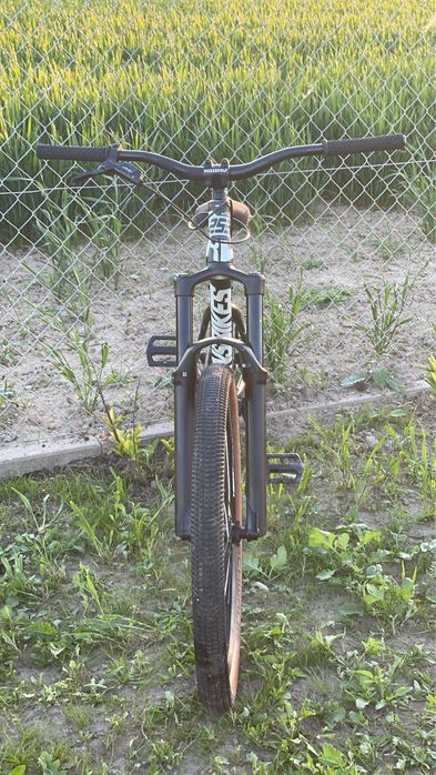 Dirt Ns bikes liar