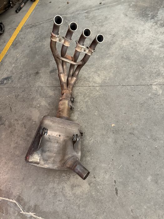 Escape com coletores Suzuki GSX-S1000 de 2016