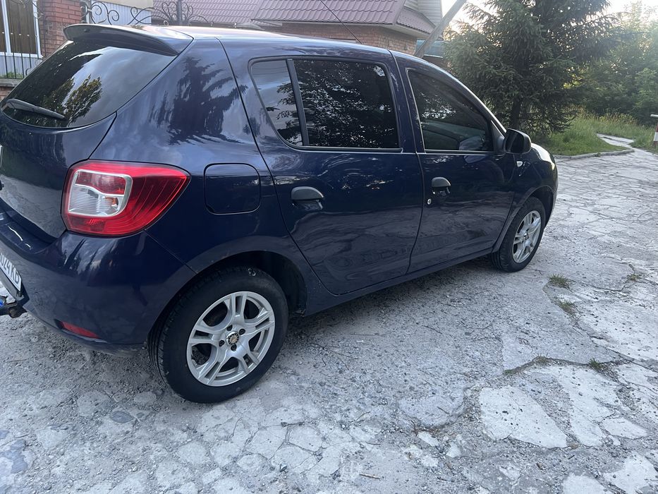 Дачія Sandero  бензин газ