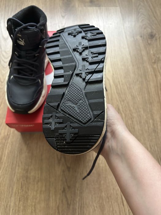 Шкіряні кросівки puma 37, зимові чоботи Geox 37