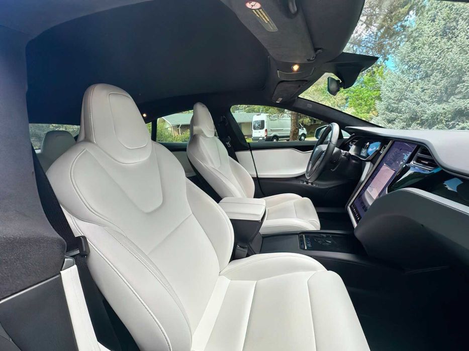 Tesla Model S 100D      2019