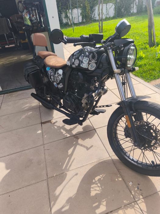 Moto Vortex 125cc café racer