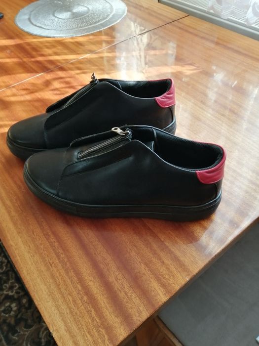 Продам взуття чоловіче