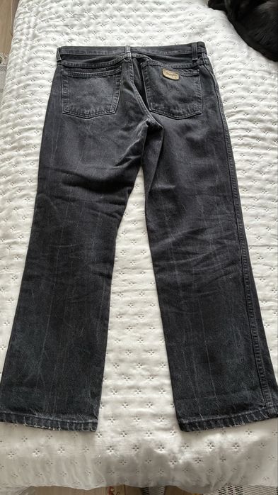 Szare grafitowe dzinsy wrangler texas M/38