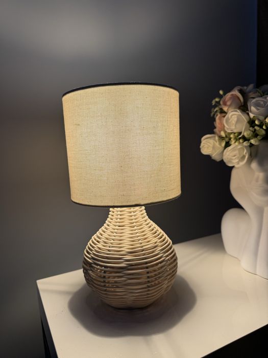 Лампа настольная новая