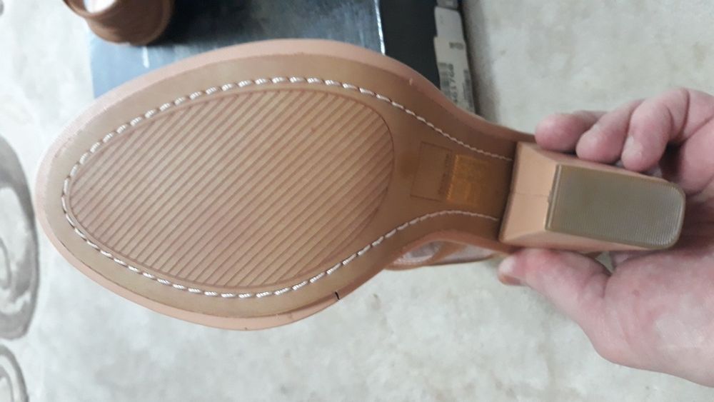 Босоніжки Dolce Vita Nicola 9.5 US,оригінал.