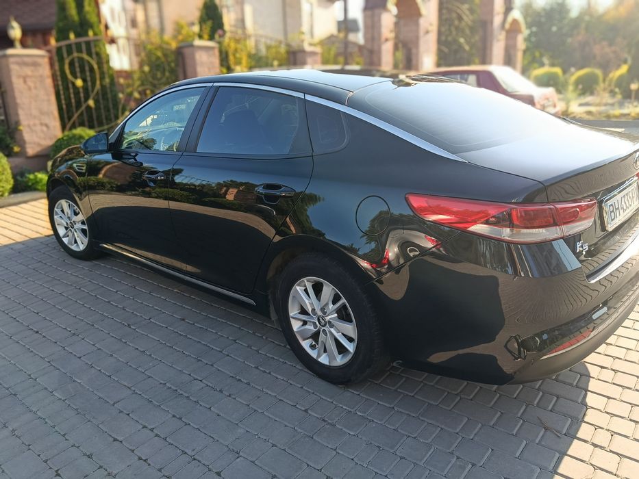 Авто KIA K5 2016 газ