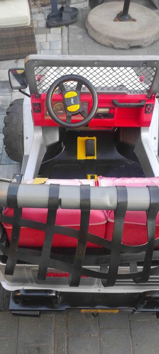 Samochód Pegperego akumulator