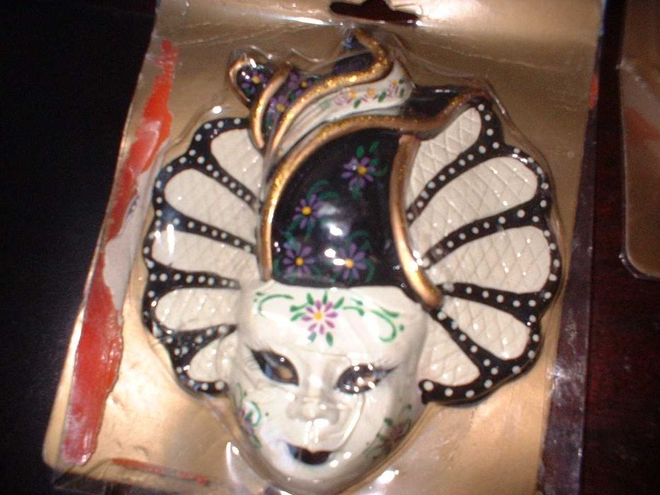 Máscaras venezianas pintadas à mão
