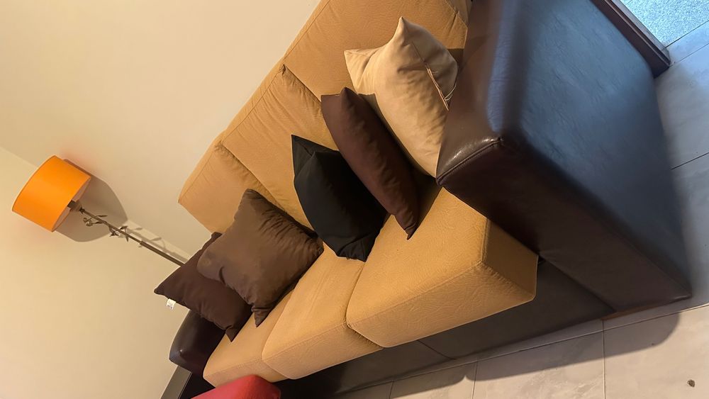 Sofá cama três lugares também posso trocar por tv smart