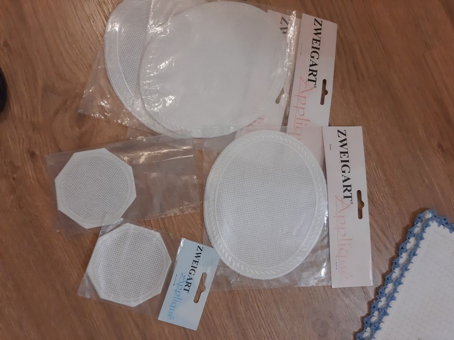 Bordar ponto cruz (pano cozinha, babete, bolsas e aplicações)