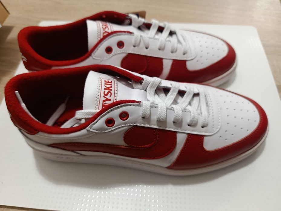 Buty Sofix Tyskie biało-czerowne 42/44