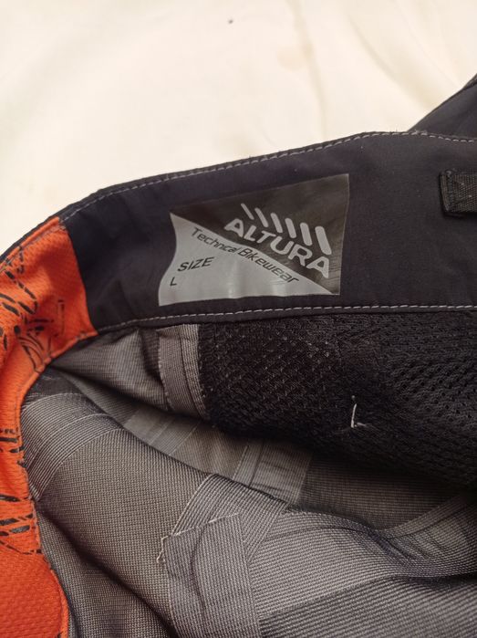 Штани Gore tex Altura, Tehnikal bike wear.size L