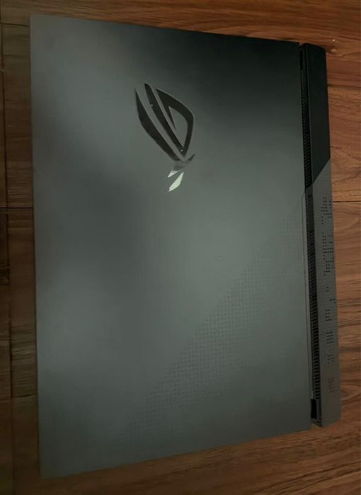 Portatil gamer Asus rog strix