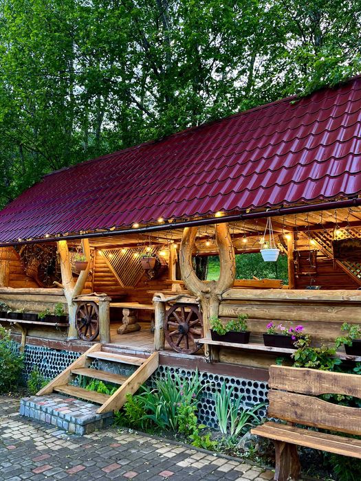 Готель в Карпатах зі сніданками/ Зняти житло подобово Буковель