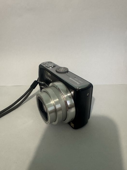 Цифровий фотоапарат Panasonic Lumix DMC-TZ3