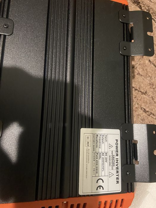 Інвертор FCHAO PST-2000W-24V потужністю 2000Вт