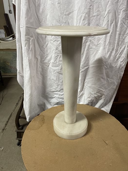 Mesa de Apoio em Marmore