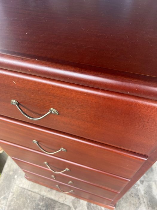 Móvel Madeira- camiseiro