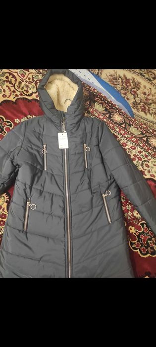 Жіноча куртка на овчині чорного кольору розмір 50-52