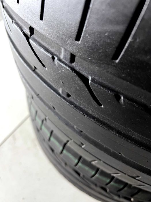 Pneus Bridgestone Potenza RE050A - 245/35/20 - Como NOVOS